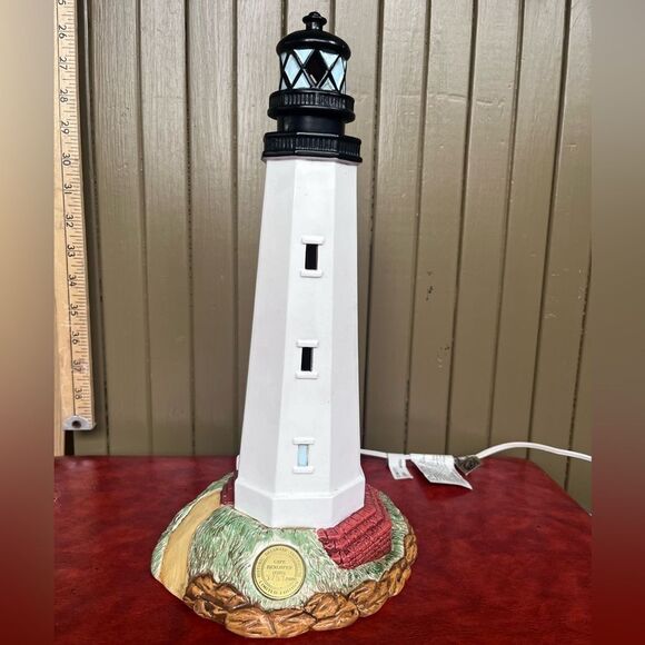 Cape Henlopen Delaware Lighthouse Nightlight Lamp 1997 Lefton China - Picture 1 of 12